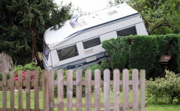 Tornado wütet am Niederrhein – Augenzeugen filmen mit