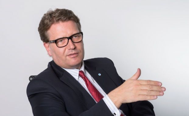 Die Bayerische stellt Vertrieb neu auf
