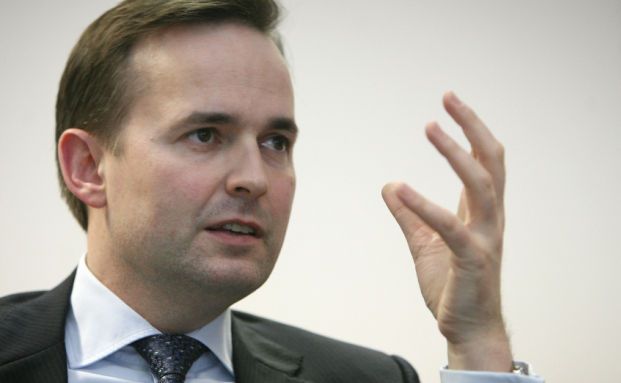 Wann geht es dem Versicherungskaufmann an den Kragen?