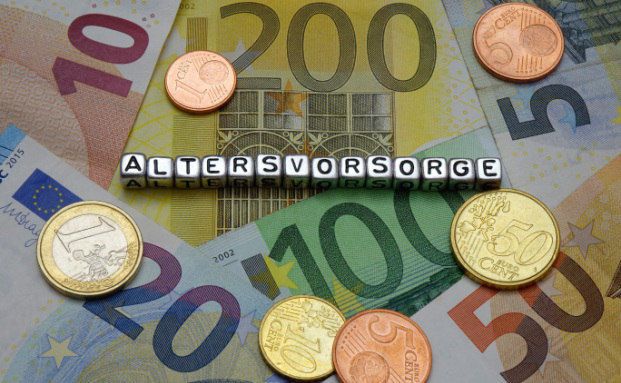 Versicherungsverträge und Banksparpläne bauen weiter ab