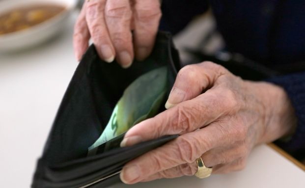 Haben es Beamte im Alter immer besser?