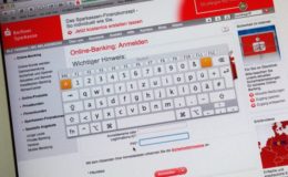 Jeder zweite Deutsche will Policen übers Online-Banking verwalten