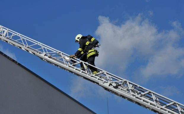 Versicherungsvertreter unbeliebter als Politiker und Steuerbeamte
