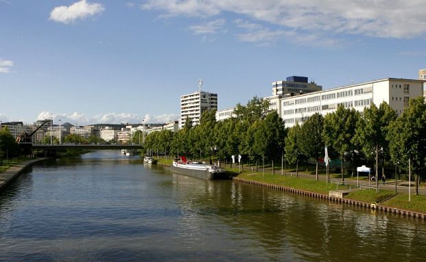 So vertrauenswürdig sind Krankenkassen, Versicherer und Finanzvertriebe