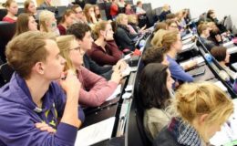 So viel müssen Studenten für einen BU-Schutz zahlen