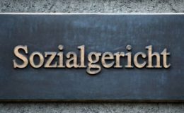 Sterbegeldversicherung muss nicht für Pflege aufgelöst werden