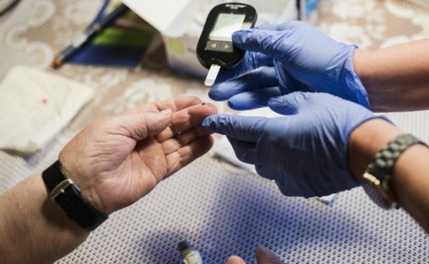 Deutsche verdrängen Risiko der Pflegebedürftigkeit