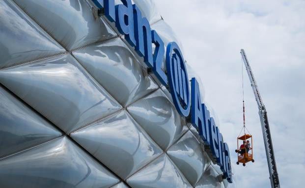 Allianz hält Verzinsung stabil, Ergo teilweise, Ideal erhöht