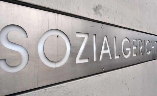 Einmalzahlung aus privater Unfallversicherung gilt als Einkommen