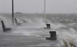 So sind Hausschäden durch Sturm und Schnee versichert