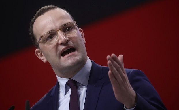 Krankenkassen sollen fürs Fettabsaugen bezahlen