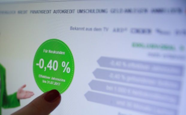 Banker und Versicherungsprofis leihen sich das meiste Geld