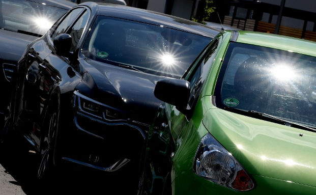7 jähriges kind zerkratzt fremdes auto mit fahrrad