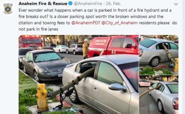 US-Feuerwehr verlegt Schlauch durchs Autofenster