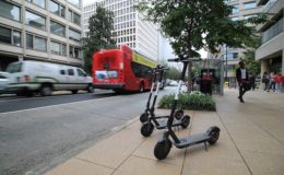 Rollen E-Scooter bald auf dem Gehweg?