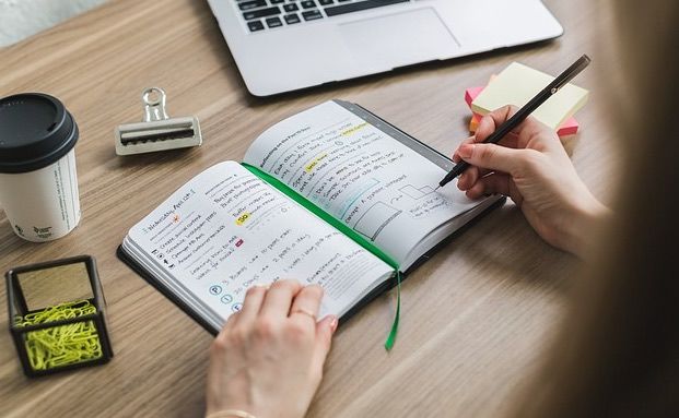 Fehltage wegen angeschlagener Psyche nehmen deutlich zu