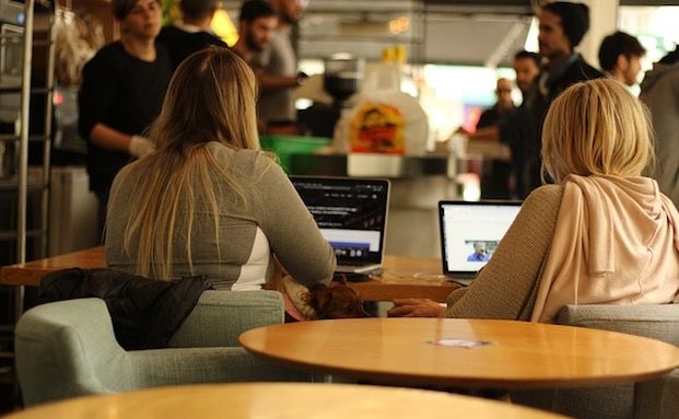 Große Mehrheit der jungen Deutschen spart regelmäßig