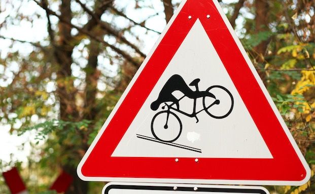Autofahrerin haftet nach berührungslosem Sturz eines Radlers