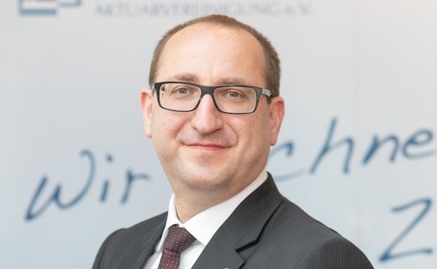 Aktuare sehen Handlungsbedarf bei Provisionsdeckel