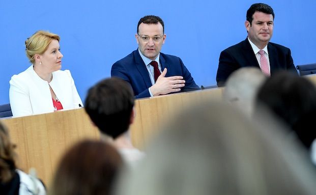 Sozialverband und Gewerkschaft fordern Pflegevollversicherung