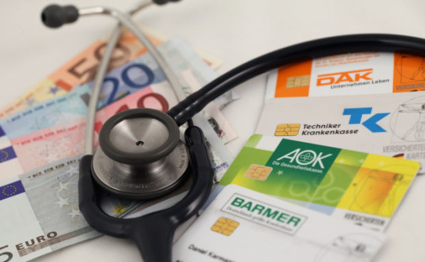 Krankenkassen müssen Reserven angreifen
