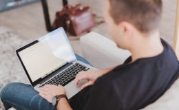 Toilettengang im Homeoffice ist nicht versichert