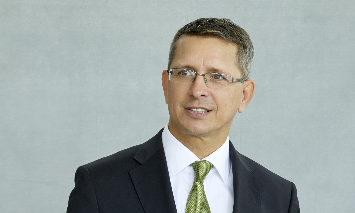 Vermittlerverband AfW kooperiert mit Forum Nachhaltige Geldanlagen