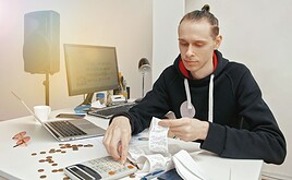 Altersvorsorge: Jung, besorgt, unversorgt