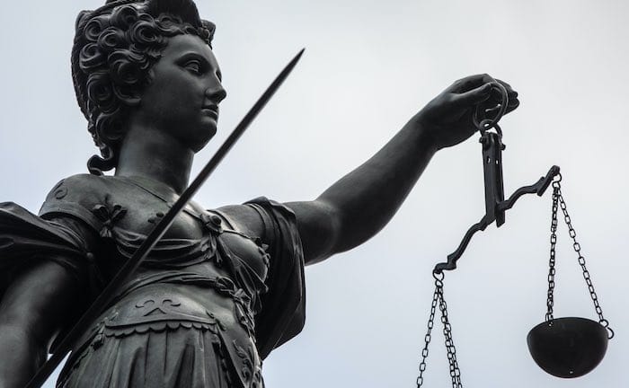 Jeder zehnte Rechtsstreit in Deutschland kostet über 10.000 Euro
