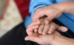 Fast die Hälfte der Pflegebedürftigen nutzt finanziellen Zuschuss nicht