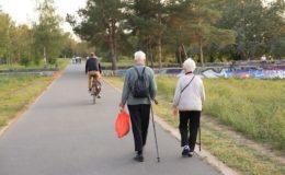 Frauen verdienen im gesamten Berufsleben halb so viel wie Männer