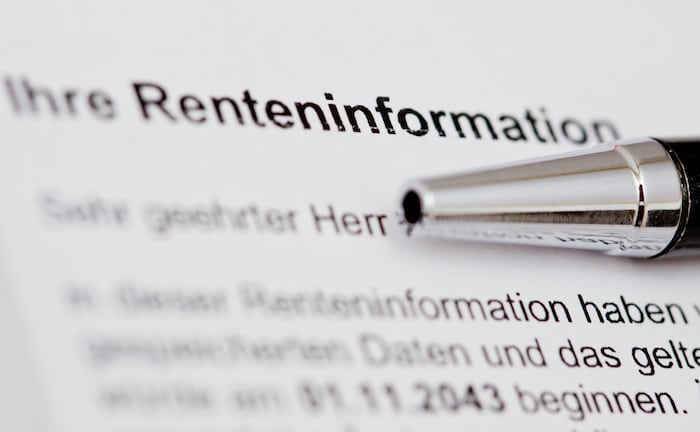 Frauen posten auf Twitter ihre kargen Rentenprognosen