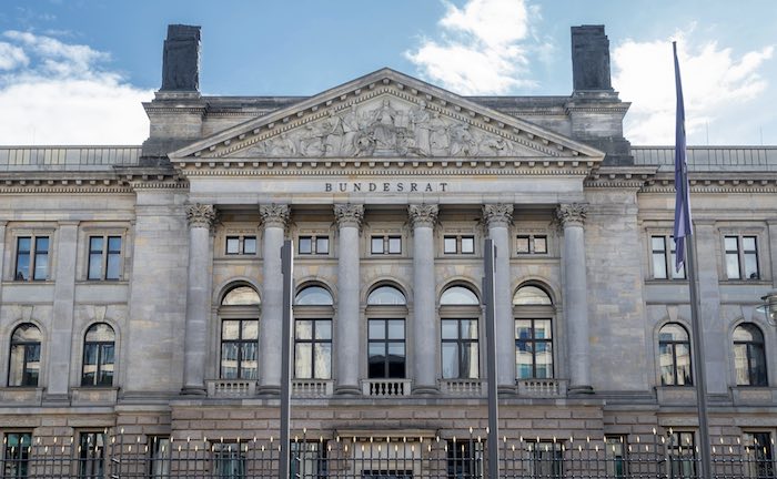 Bundesrat hält Aufsichtswechsel für 34f-Vermittler in der Schwebe