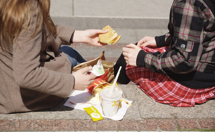 Mehrzahl der jungen Deutschen weiß nicht, wie gesunde Ernährung funktioniert