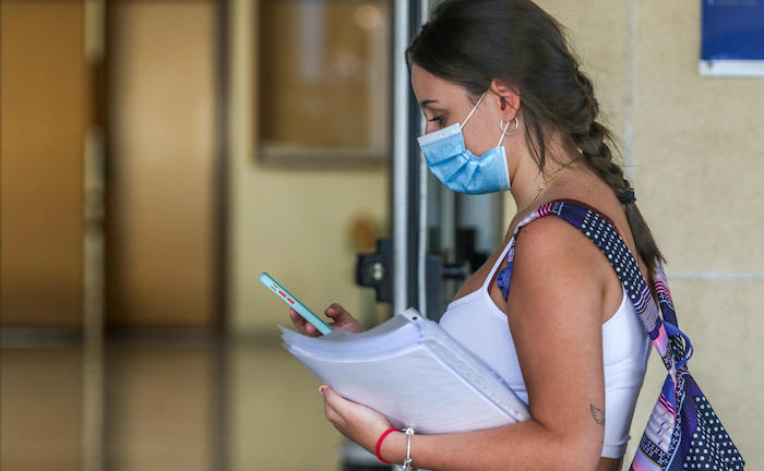 Smartphone für den Versicherungsabschluss immer wichtiger