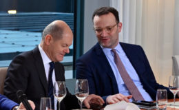 Höhere Zusatzbeiträge und Bundeszuschüsse für Krankenkassen geplant 