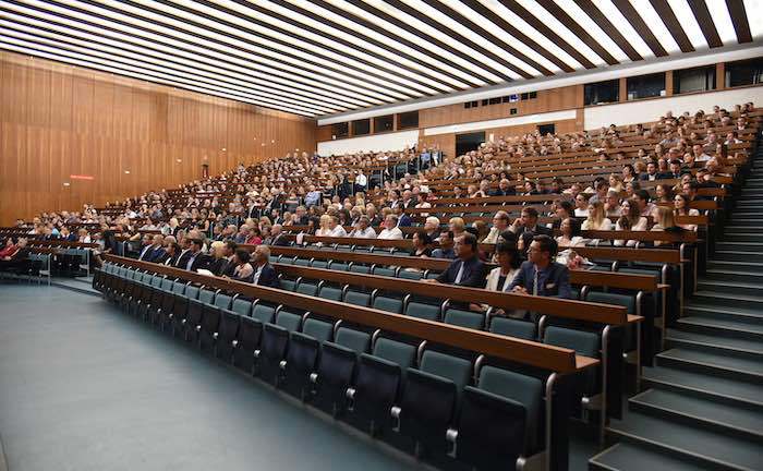 Finanz-Studenten sind „weniger vertrauenswürdig“
