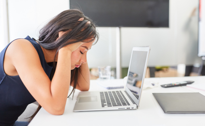 Je gerechter der Chef, desto seltener sind Mitarbeiter krank