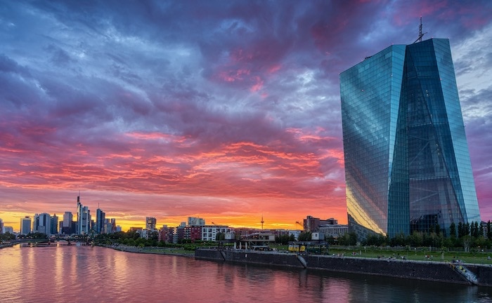 Nullzinsen belasten und entlasten Lebensversicherer