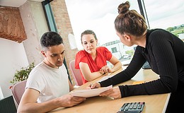 Mehrheit der Versicherten bevorzugt persönliche Beratung