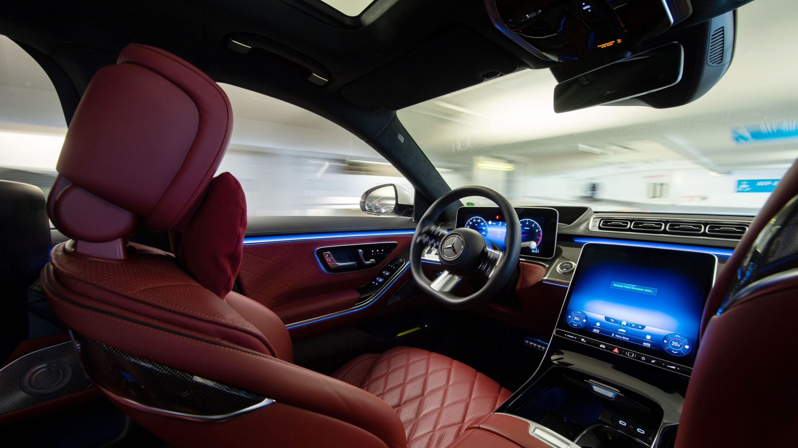 Die Deutschen misstrauen Fahrassistenten, Parkhilfen & Co.