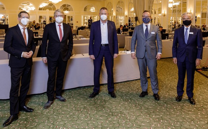 Wie Finanzpolitiker die Riester-Rente reformieren würden