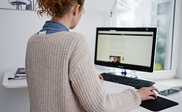Auch beim Online-Abschluss bleiben Vermittler gefragt 