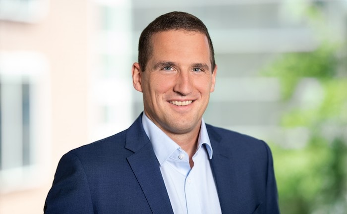 Endres wechselt von Axa zu R+V