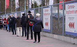 Stimmung in der Assekuranz hellt sich auf