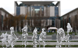 Riester-Renten-Gegner wollen vors Kanzleramt ziehen