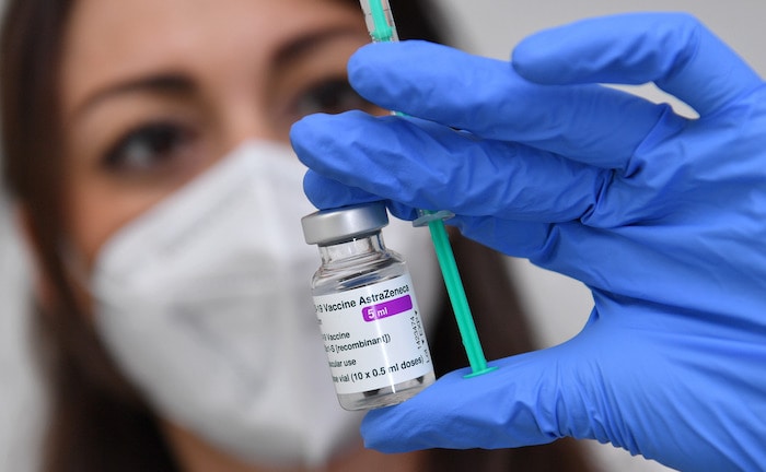 Staatshaftung greift auch bei Astrazeneca-Geimpften unter 60