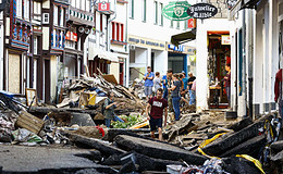 Versicherer schnüren Hilfspakete für Unwetter-Opfer