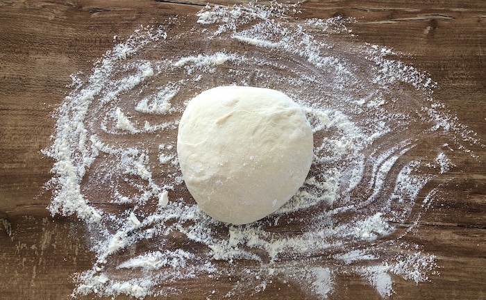 So einfach geht selbstgemachter Pizzateig