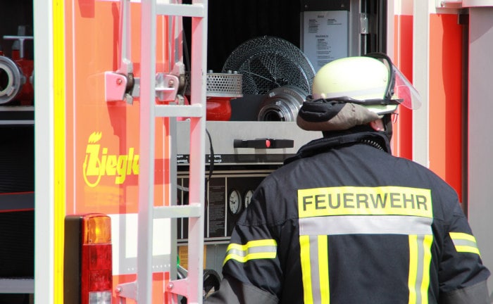 E-Bikes richtig versichern und Akku-Brände vermeiden